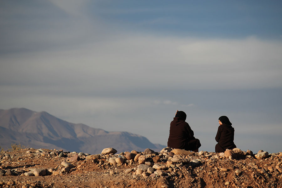 Deux femmes dans la montagne